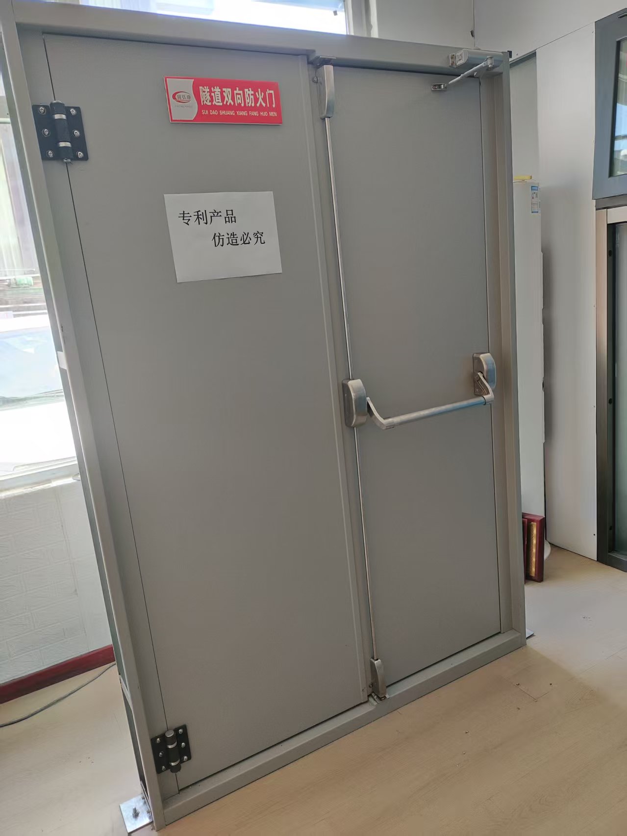 ���������T